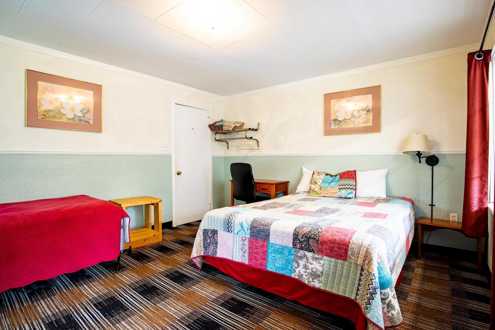 Lloyd'S On The River Country Inn By Oyo Bryson City Bagian luar foto
