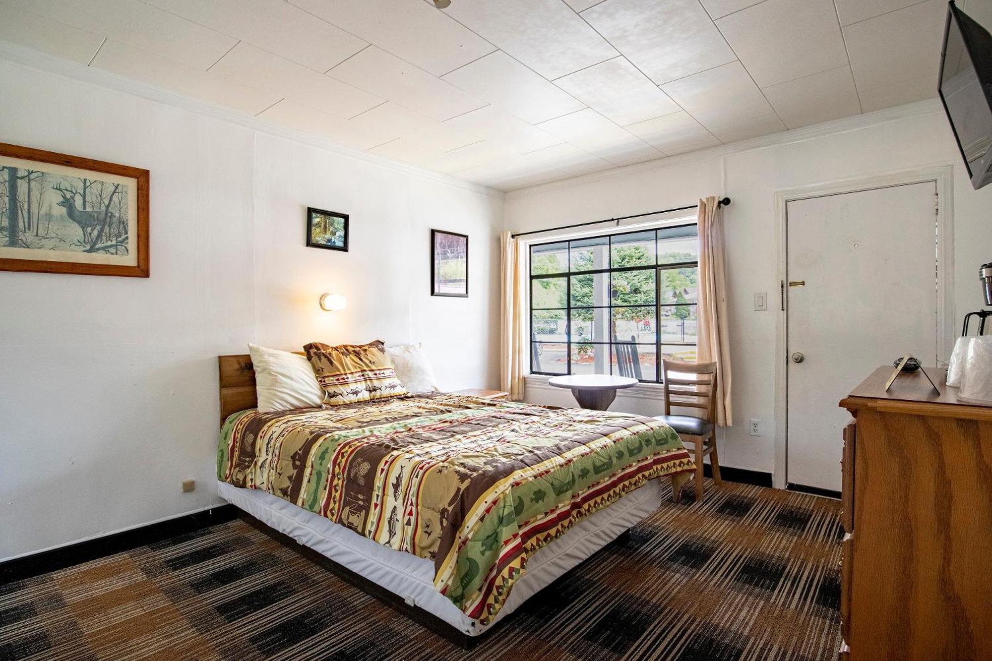 Lloyd'S On The River Country Inn By Oyo Bryson City Bagian luar foto