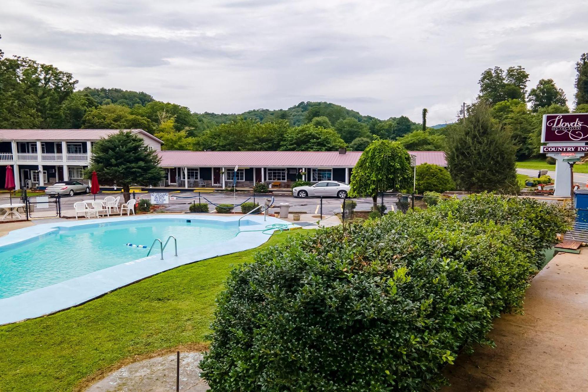 Lloyd'S On The River Country Inn By Oyo Bryson City Bagian luar foto