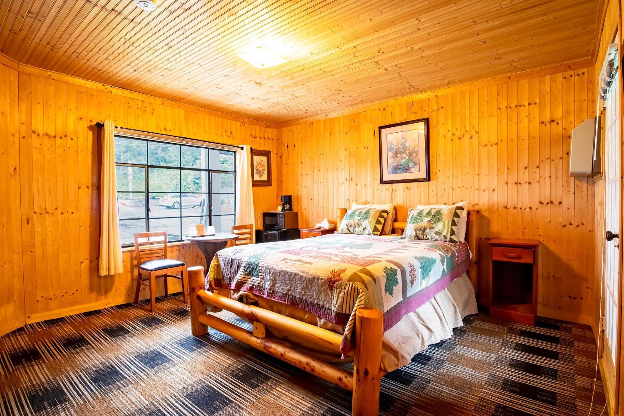 Lloyd'S On The River Country Inn By Oyo Bryson City Bagian luar foto