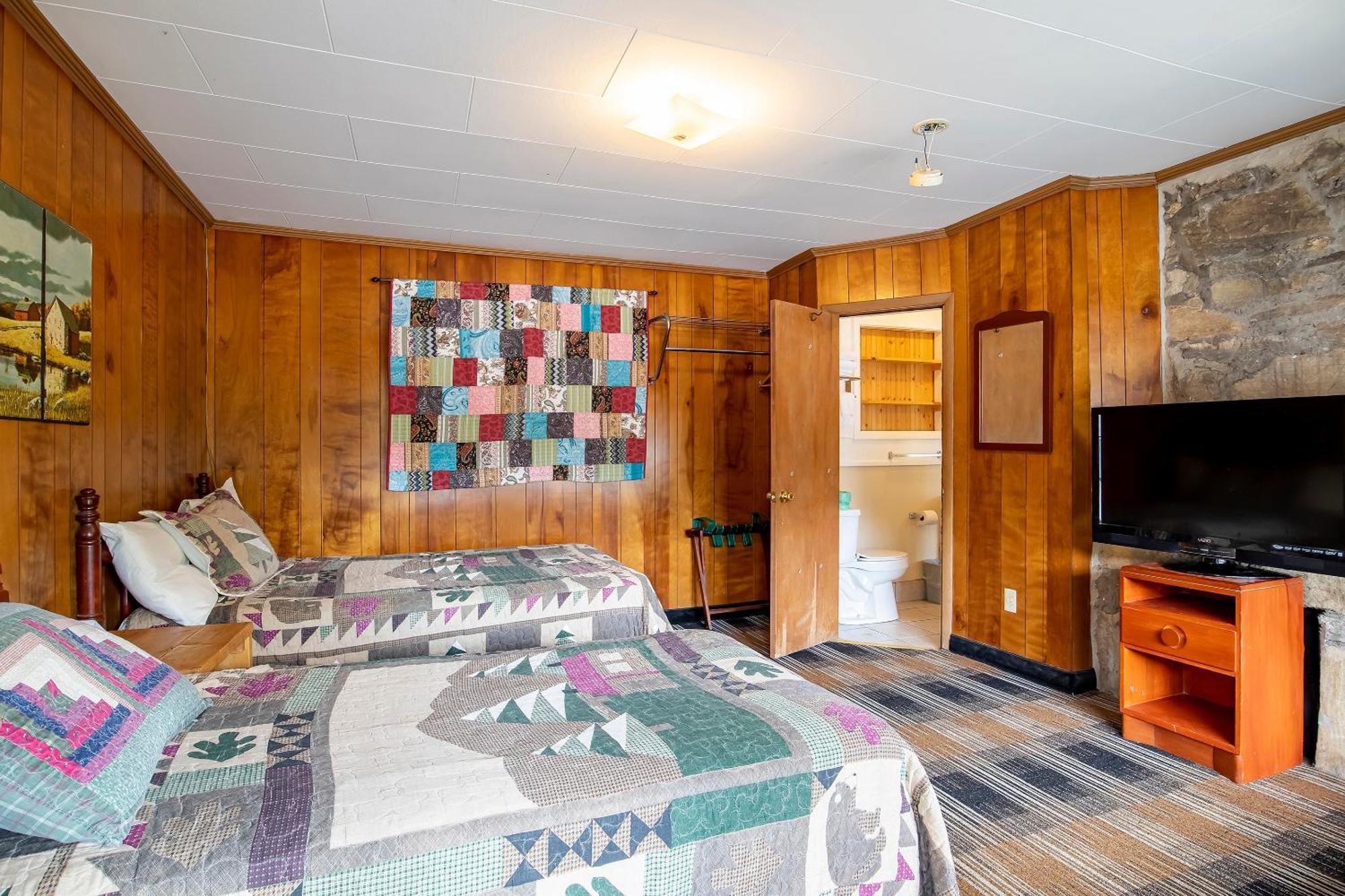 Lloyd'S On The River Country Inn By Oyo Bryson City Bagian luar foto